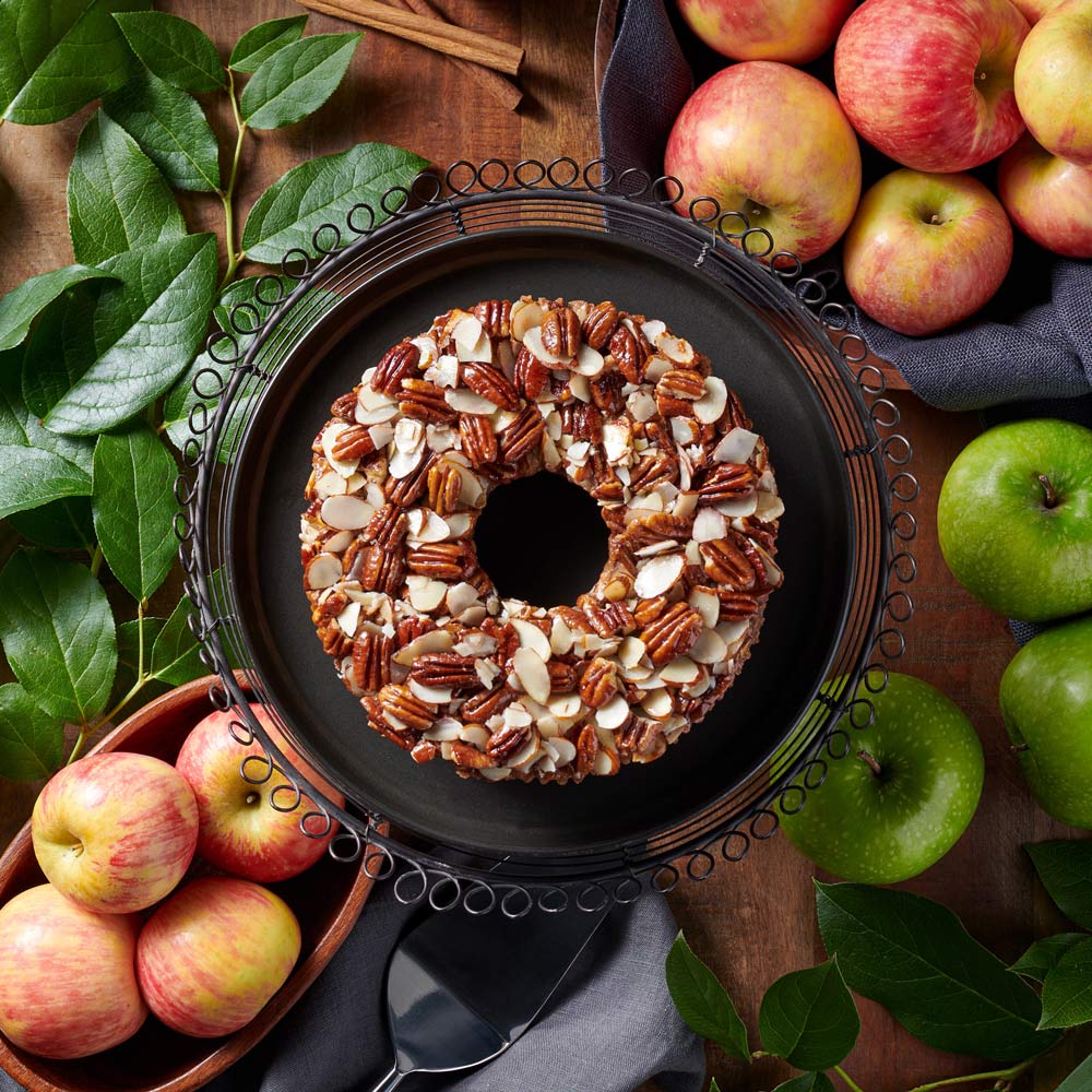 Apple Cinnamon Pecan Cake