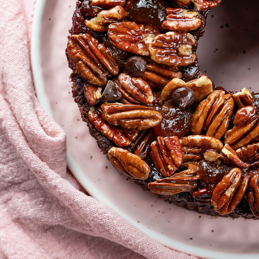 Strawberry Fudge Pecan Cake